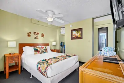 Image de Close to Beach, Gorgeous views & Pool - Sleeps 4 Adults & 2 kids