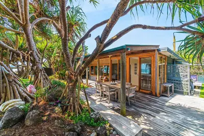 Image de Fuller Holidays - Belongil Beachside Cottage