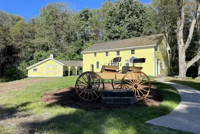 Image de Historic IronMaster House at Springfield Falls