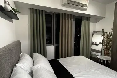 Image de Prime Posh Condo in Makati Central. Free Pool Access.