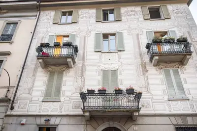moderno appartamento nel  centro di Como, a soli tre minuti a piedi dal lago.