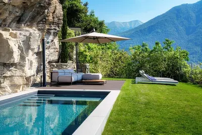 Image de The Rock - My Home In Como