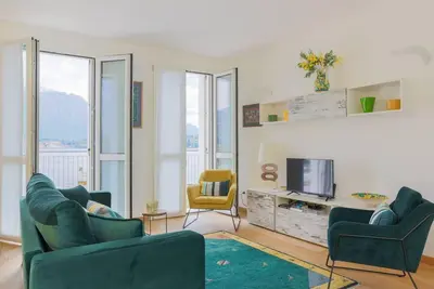 Image de Lakefront Contemporany - MyHomeInComo