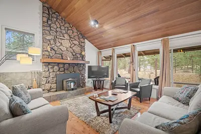 Image de Forest Retreat with Access to The Cove
