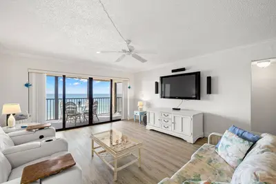 Image de Beachfront w/ Breathtaking Views | Reflections 503