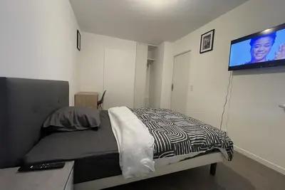 Image de New cosy apartment with two bedrooms one bathroom and kitchen both full equiped