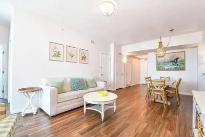 Image de Top Floor! Beautifully updated at The Palms of Destin!