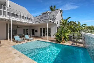 Image de New! Lucky Old Sun | 3 Bed, 3 Bath