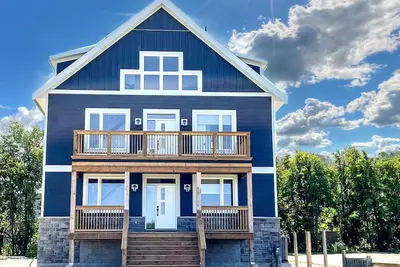 Image de Executive chalet at the base of Blue Mountain (built 2023) - Lcstr20230000143