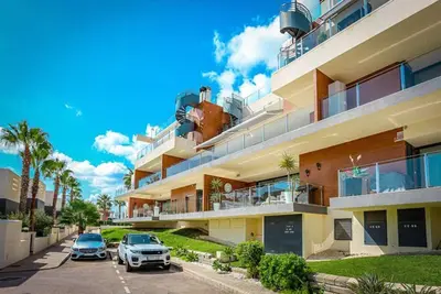 Image de Stylish and modern condo in Villamartin
