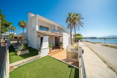 Image de Miramar Manresa face à la mer avec piscine pour 8 personnes à Alcudia