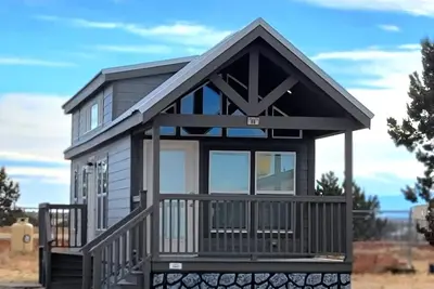 Image de 092 Tiny Home near Grand Canyon South Rim Sleeps 8