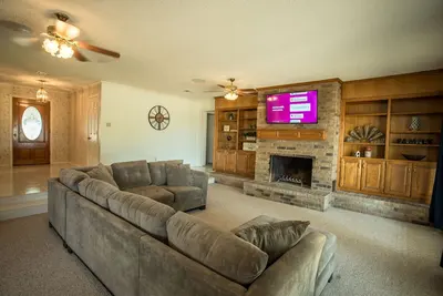 Image de 4 Bedroom Farmhouse Xxii & Event Venue 117 Acres