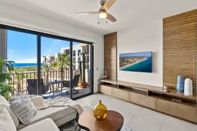 Image de Ocean View condo 2 Br! Pool and Kids Playground