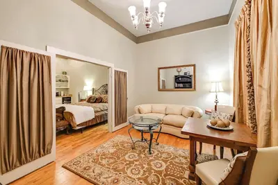 Image de Dtwn Decatur Apt: Walk to Restaurants & Shops