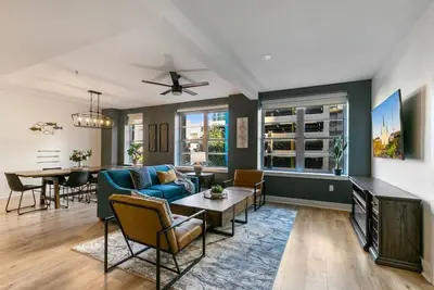 Image de The Big Easy's Finest: 4-Bedroom Luxury Condo in New Orleans