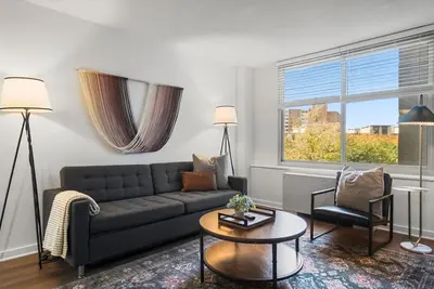 Image de CozyRetreat Sleeps 6 FreeParking* Dc Airport Metro