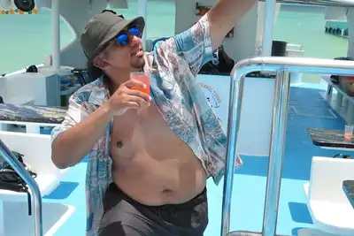 Image de 🏝 Full-day Yacht Adventure: Fun Memories, Captain & Crew Included🤩