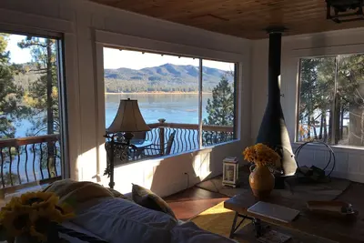 Image de Lakefront & Dock, Fishing, 2 fire pits, Fireplace, 2 mi slopes, Tesla -Pets,