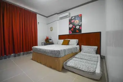 Image de Ave Homes-2 Storey House w\/ 3 Bdrms, 2 living room