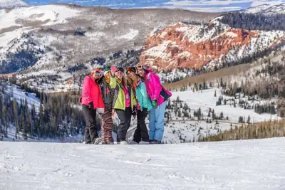 Image de Embrace the mountain magic and enjoy the cozy lodge life in Brian Head, Utah!