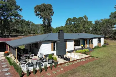 Image de Welcome to Super88, a retro retreat!
