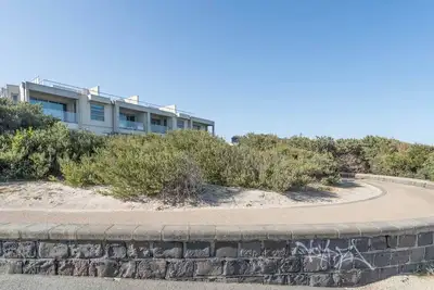 Image de Tides and Treasures Unveil Bonbeach Beachfront Bliss