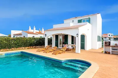 Villa Mara avec vue sur la mer, piscine privée et Wi-Fi.