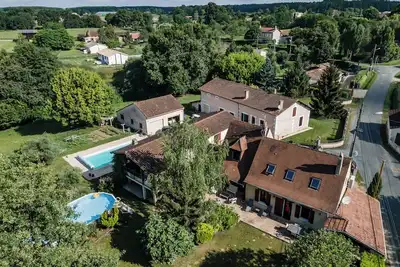 Image de Maison de vacances 'Maison De Caractères' avec piscine privée, terrasse privée et Wi-Fi