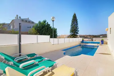 Image de Villa 'Alonzo' avec piscine privée, Wi-Fi et climatisation