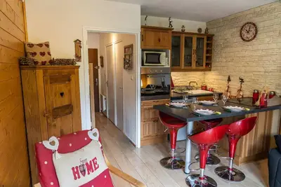 Image de Verwöhnliches Studio im Herzen des Waldes von Orres