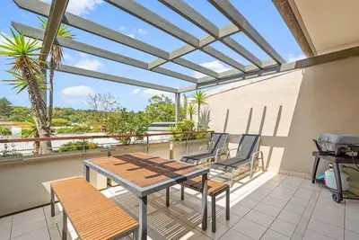Image de Surf at Avalon Beach and Laze on the Private Terrace