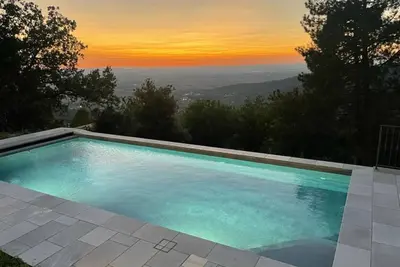 Image de Maison de vacances privée avec piscine privée, Wifi, climatisation, véranda, vue panoramique