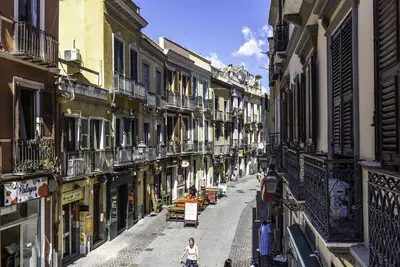 Image de Downtown apartment in the main street