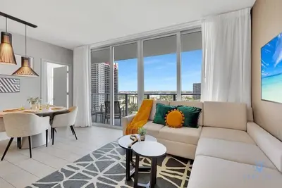 Image de Bayview Luxury: 3br| Condo| Stunning Amenities