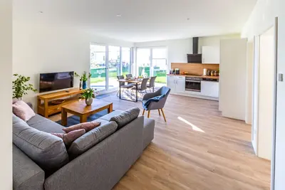 Image de Traumhaftes Appartment mit Seeblick und Stadtnähe