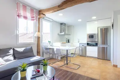 Image de Appartement lumineux à Mundaka, idéal pour couples et familles, près de la plage