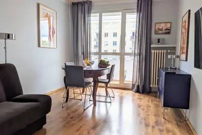 Matisse by mythings - spacious 1 Br apartment in old Mokotów, right at the Metro