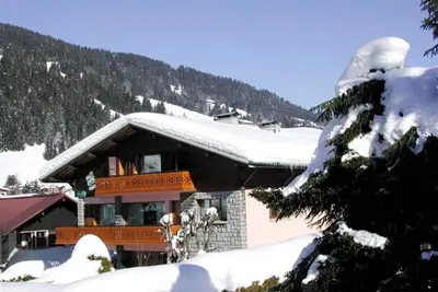Image de Grand appartement 5 chambres - Proche centre, balcon sud, Wi-Fi et parking inclus