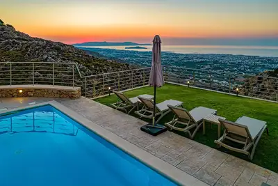 Apartment Lia with private pool and amazing view!