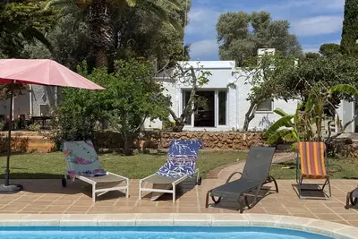 Image de Villa avec piscine privée à 150 m du bord de mer