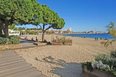 Image de A 50m de la plage du centre, appartement climatisé tout confort 4/6 personnes