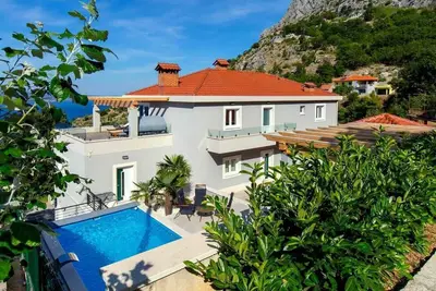 Luxury villa in peaceful village Lokva Rogoznica with breathtaking view!
