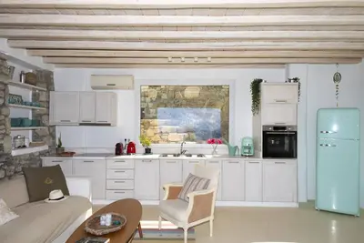 Cozy villa, family friendly, private pool, sunset views overlooking the Aegean.
