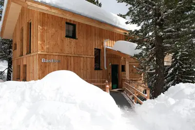 Chalet \"Bastion\" avec vue sur la montagne, terrasse privée, sauna et Wi-Fi