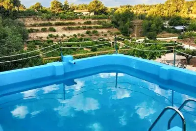 Image de Homerez - Maison spacieuse à Tortosa avec piscine privée