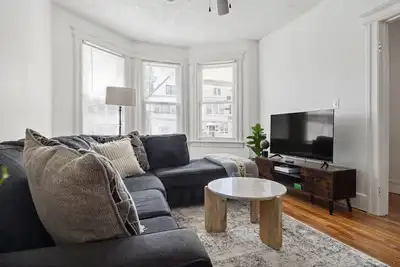 Image de Spacious & Stylish 2br Apartment Near Manhattan\n\n