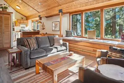 Image de Juniper Mountain Cabin in Alpine Meadows