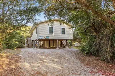 Image de Quaint and Affordable 3br Beach Cottage - Near Beach Access