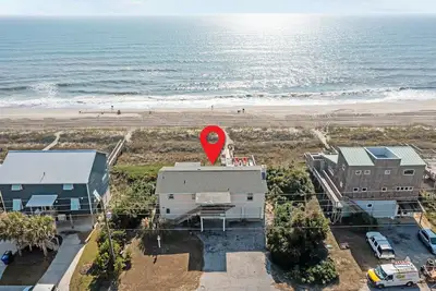 Image de Ocean Front Cottage with Mother-in-law Suite